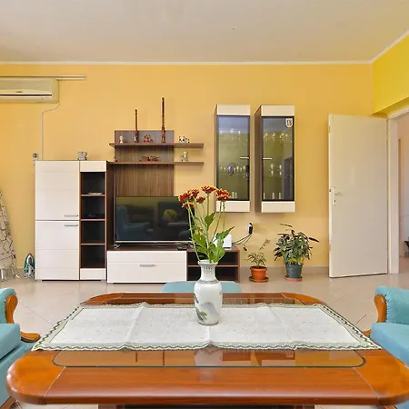 Snezana 2265 * Пула