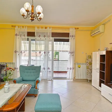 Snezana 2265 * 풀라