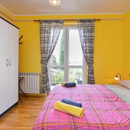 Snezana 2265 아파트 풀라