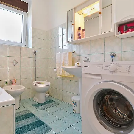 Snezana 2265 Апартаменти Пула