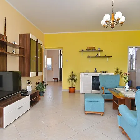 Snezana 2265 * 풀라