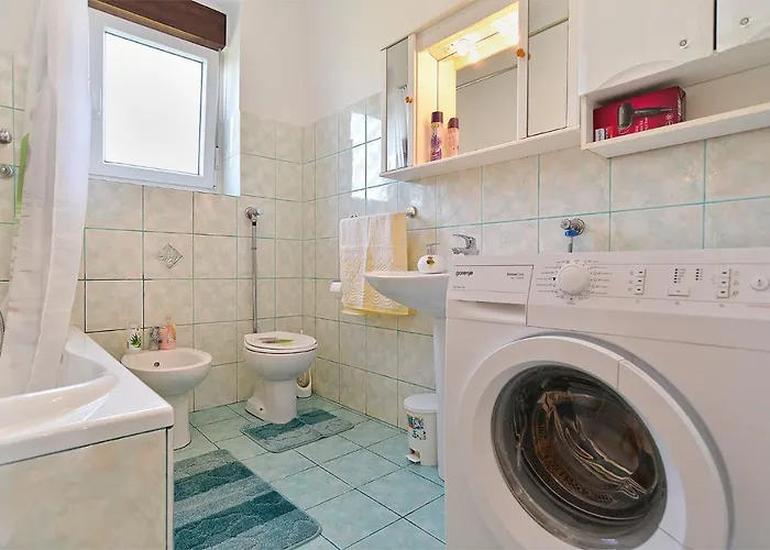 Snezana 2265 아파트 풀라