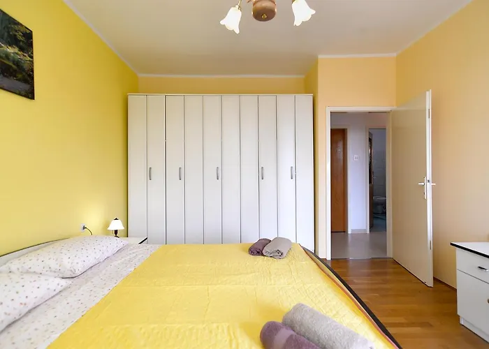 Snezana 2265 بولا