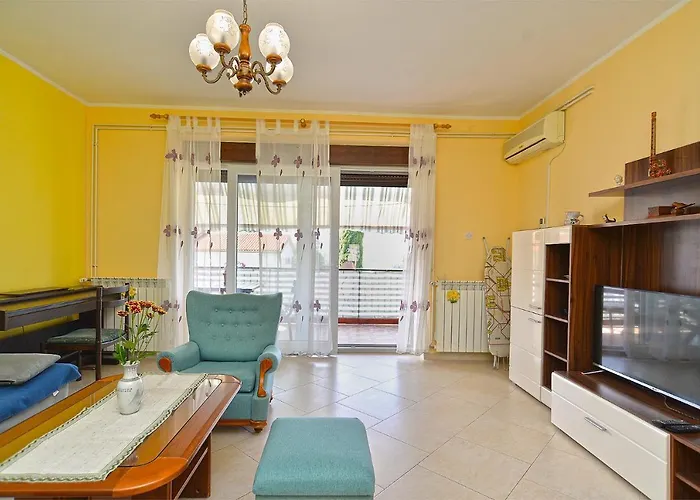 Snezana 2265 * بولا