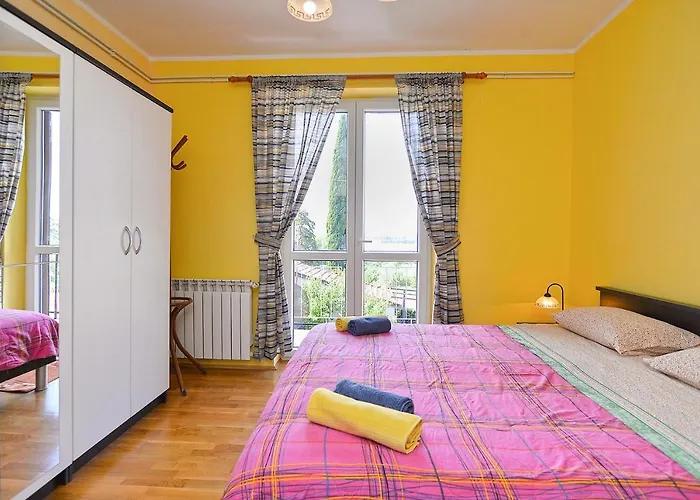 Snezana 2265 شقة بولا