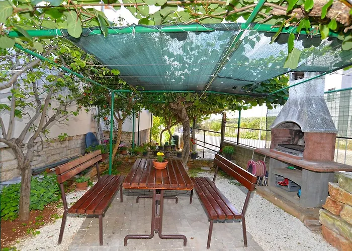 Snezana 2265 بولا